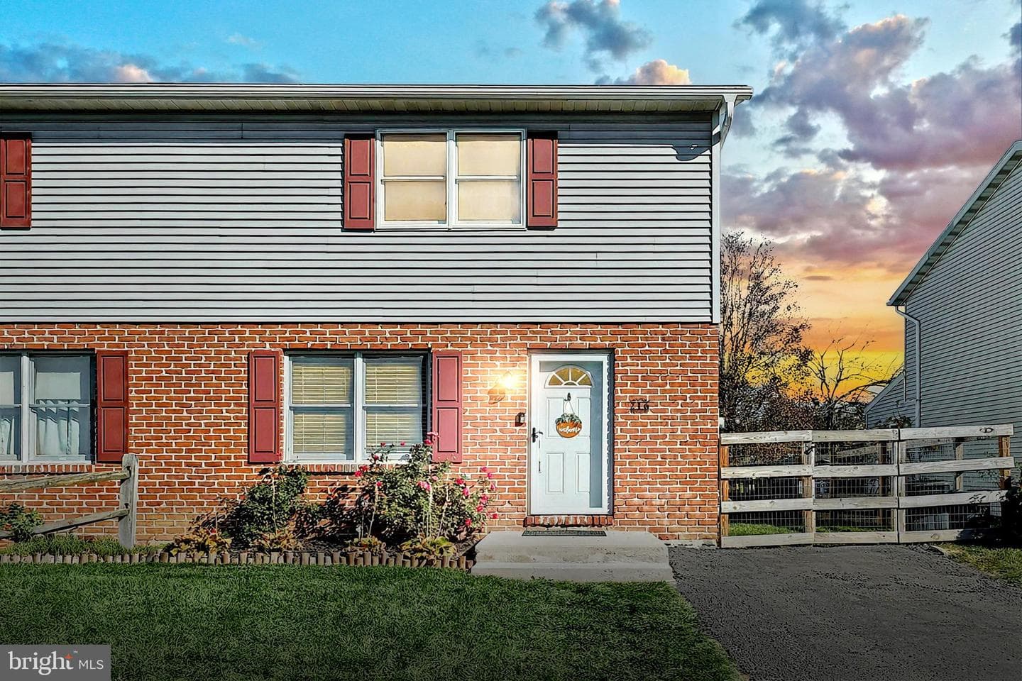 216 Westminster Avenue photo 1