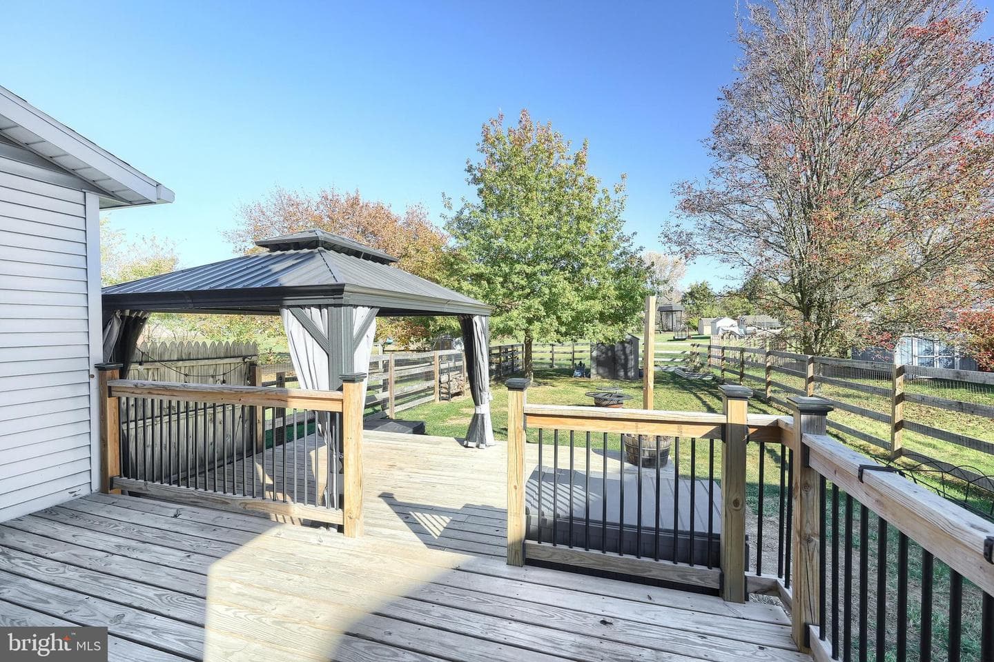 216 Westminster Avenue photo 13
