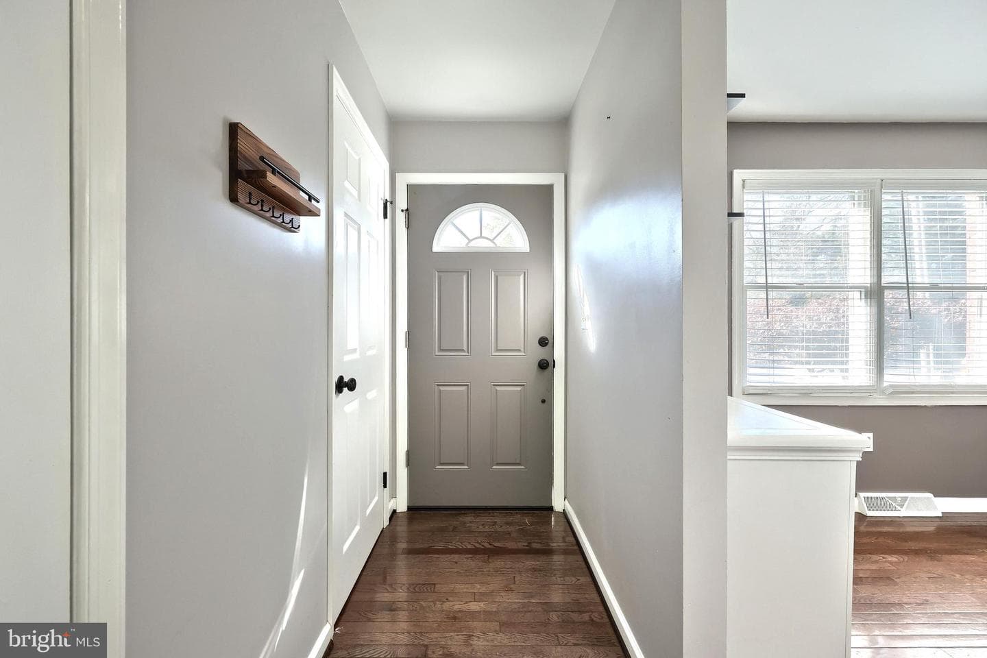 216 Westminster Avenue photo 17
