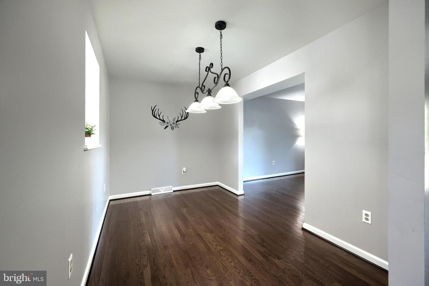 216 Westminster Avenue photo 23