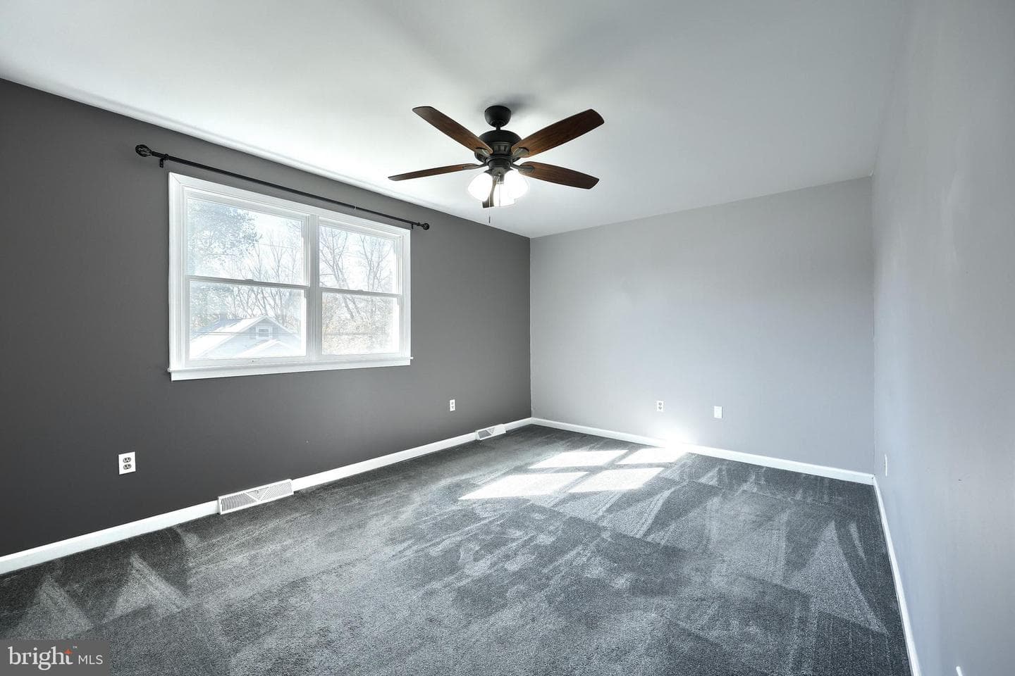 216 Westminster Avenue photo 30