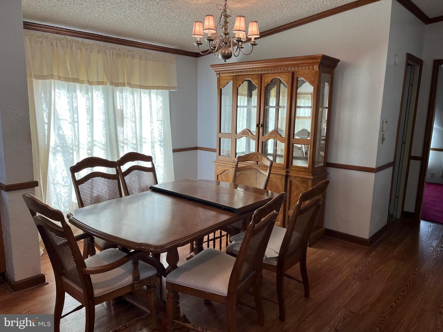 736 Shawna Avenue photo 4