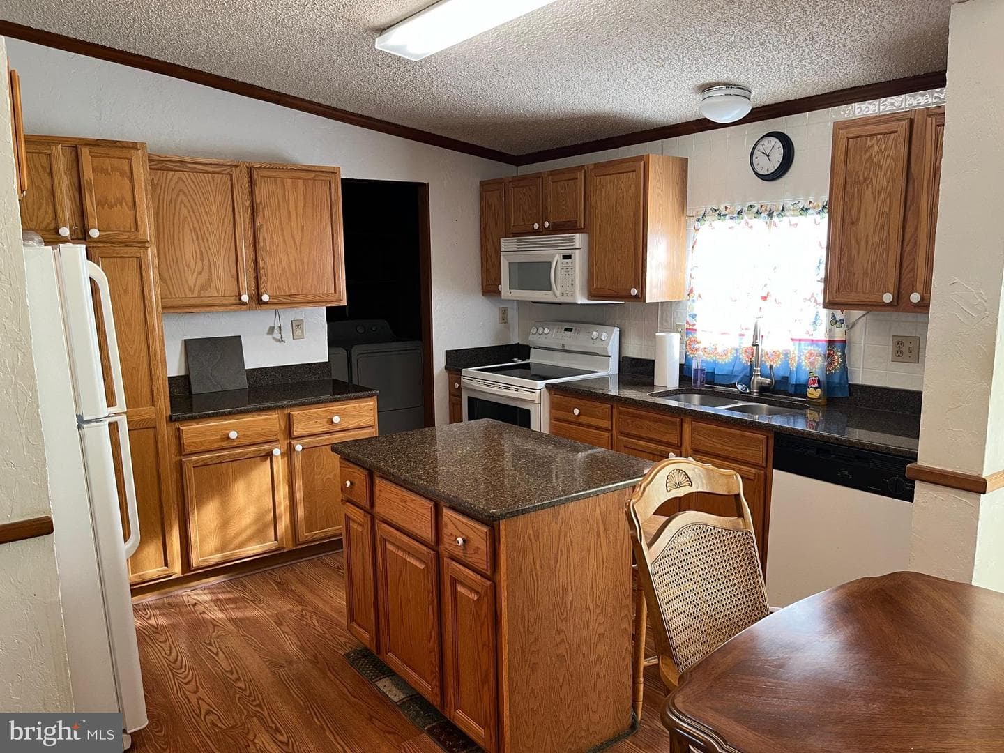 736 Shawna Avenue photo 5