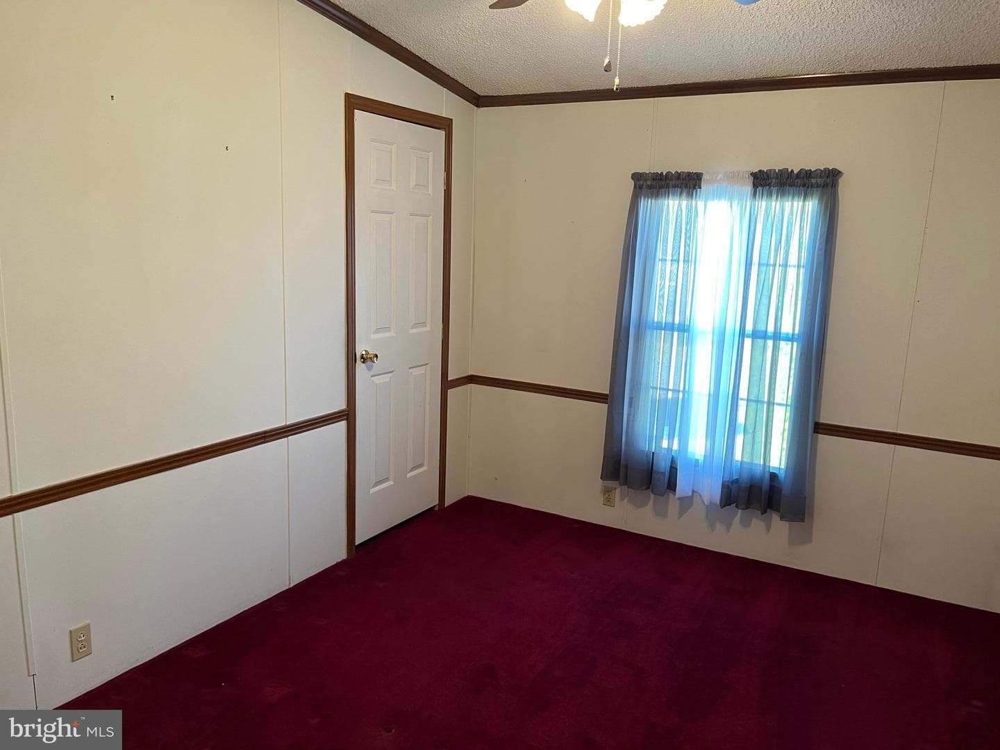 736 Shawna Avenue photo 9