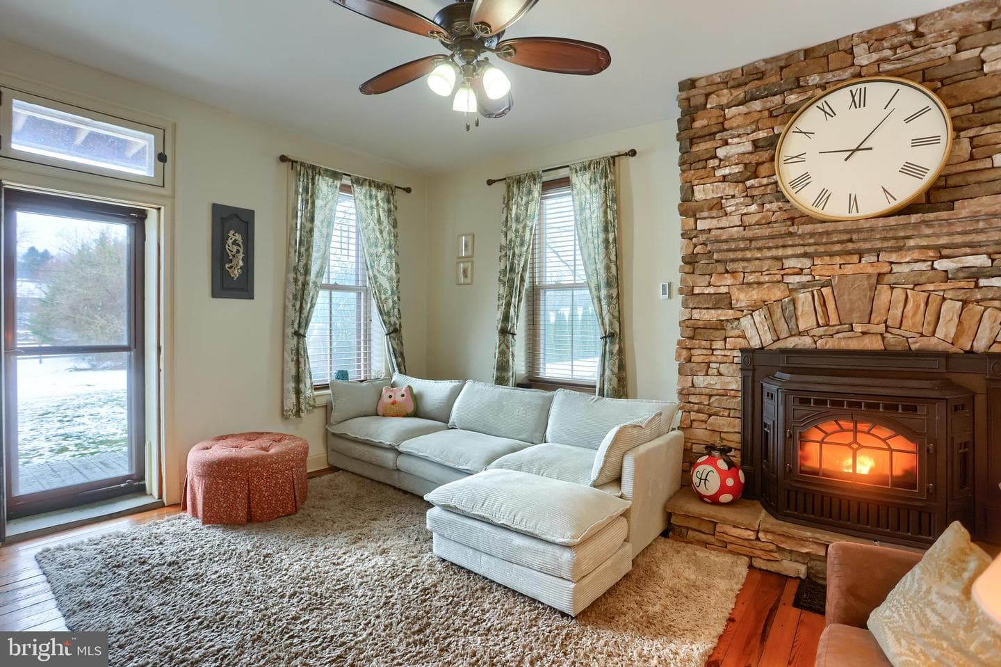 4274 Russell Lane photo 13