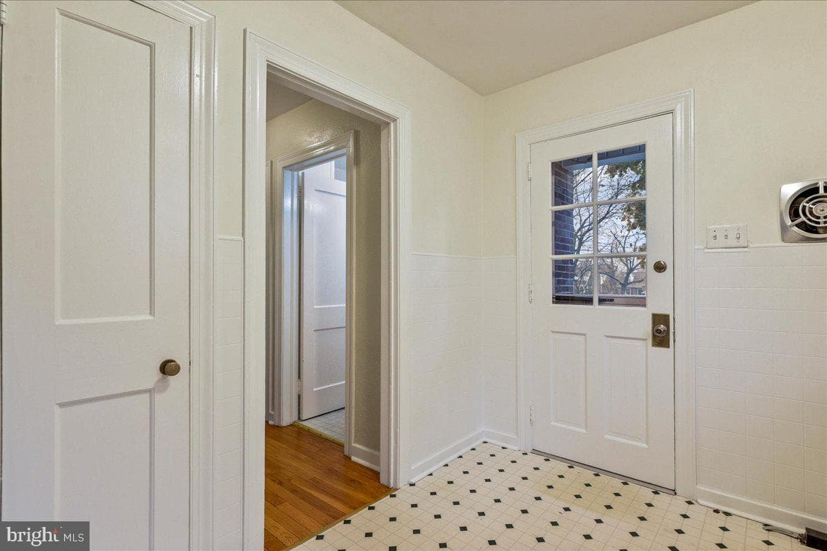 208 Wynwood Road photo 13