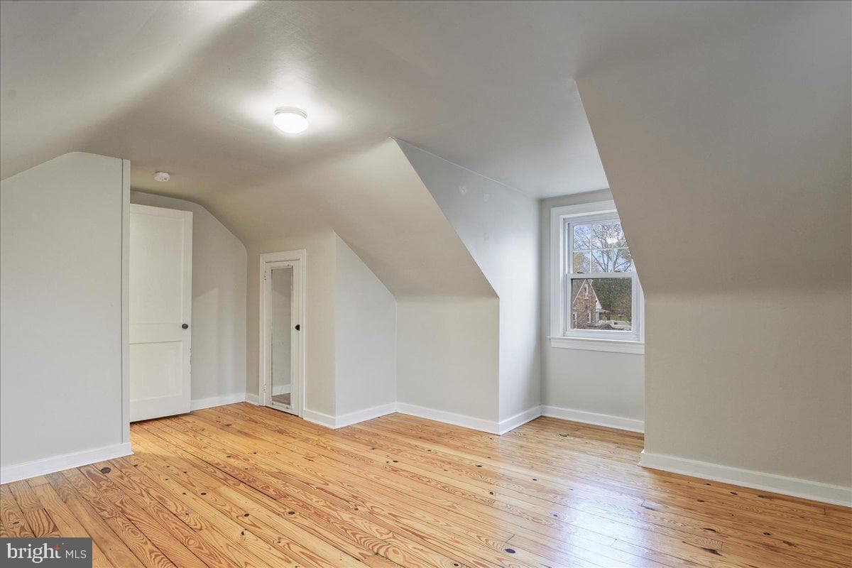 208 Wynwood Road photo 20