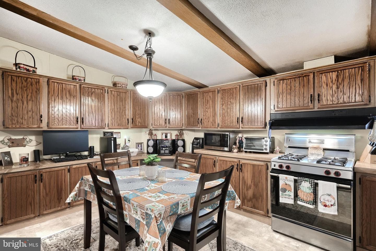 7405 Amy Avenue photo 12