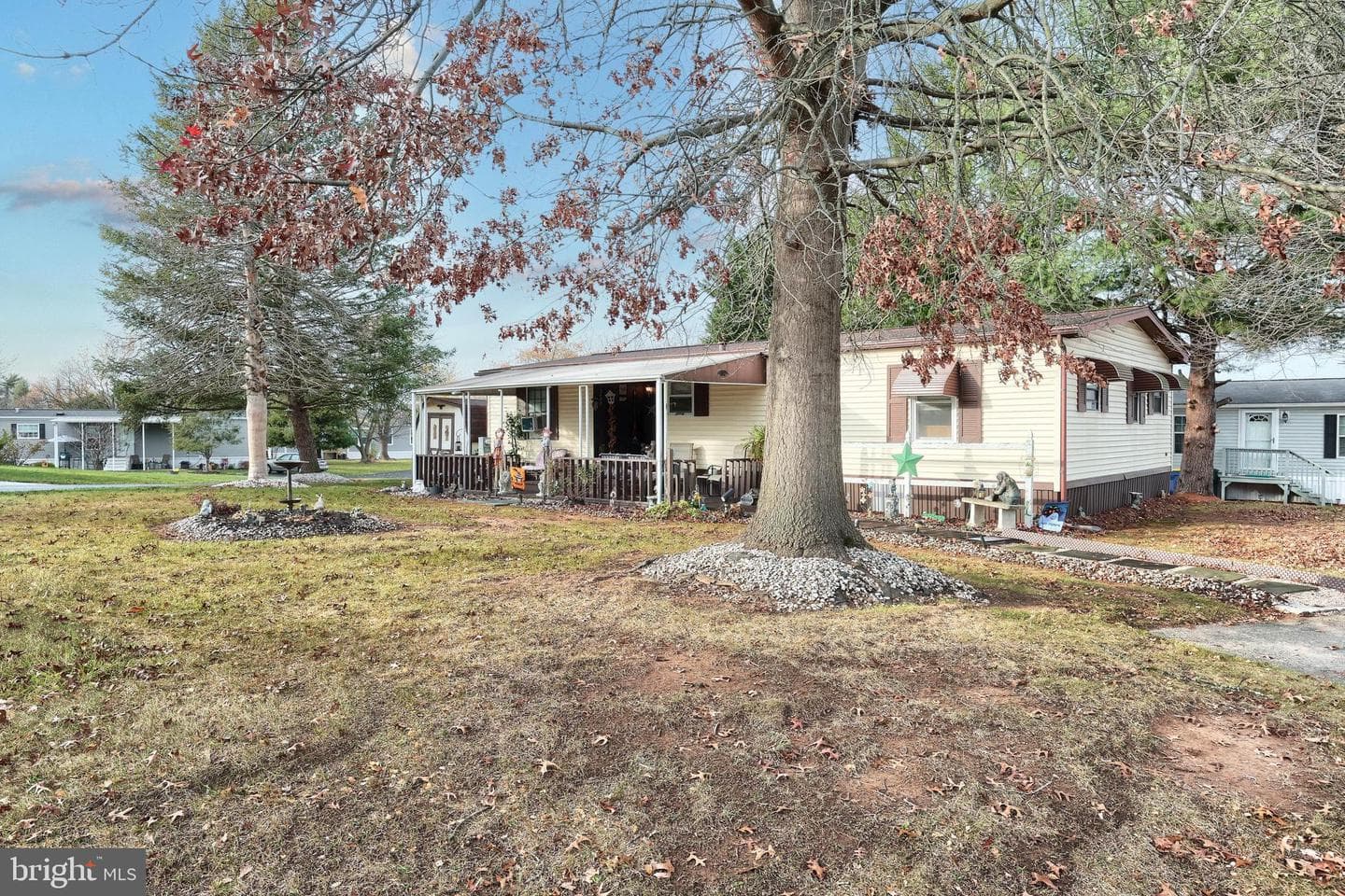 7405 Amy Avenue photo 2