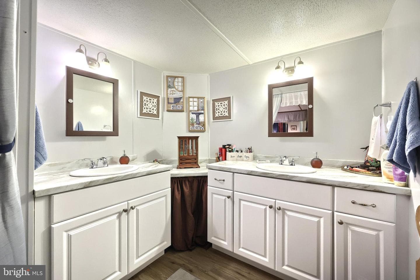 7405 Amy Avenue photo 21