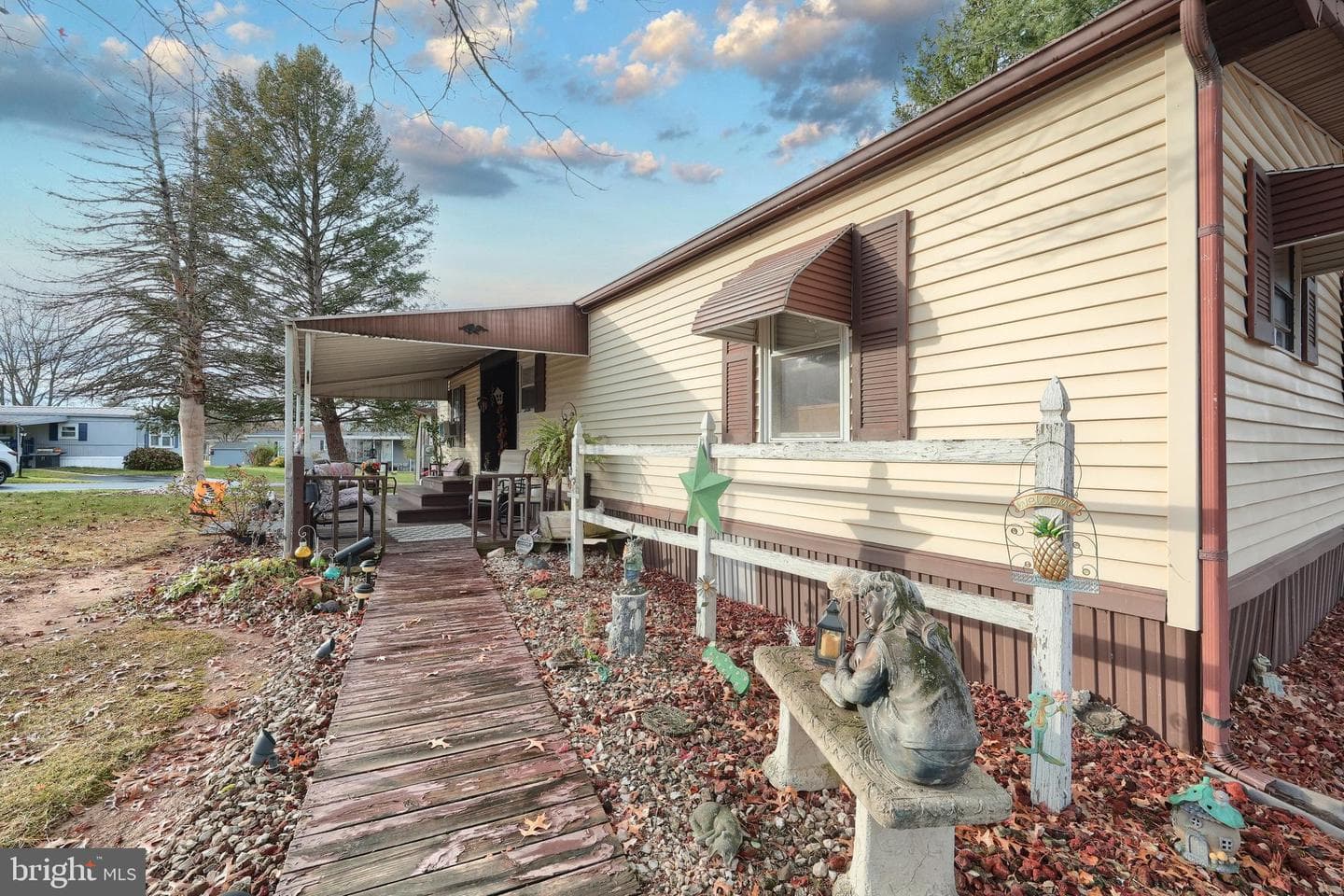 7405 Amy Avenue photo 5