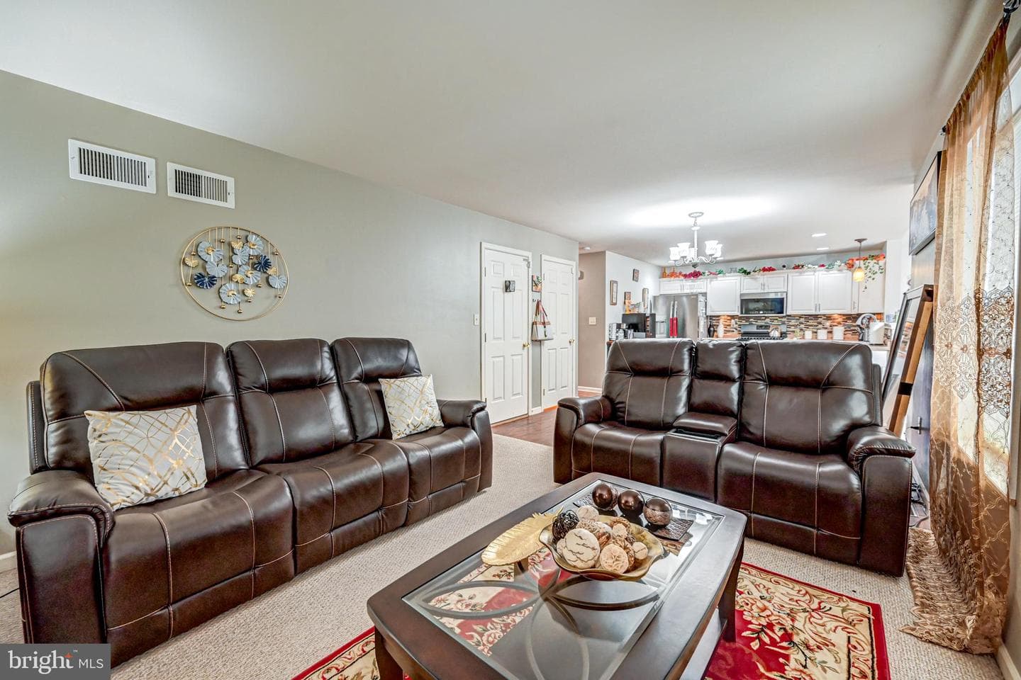 335 Sunbury Way photo 17