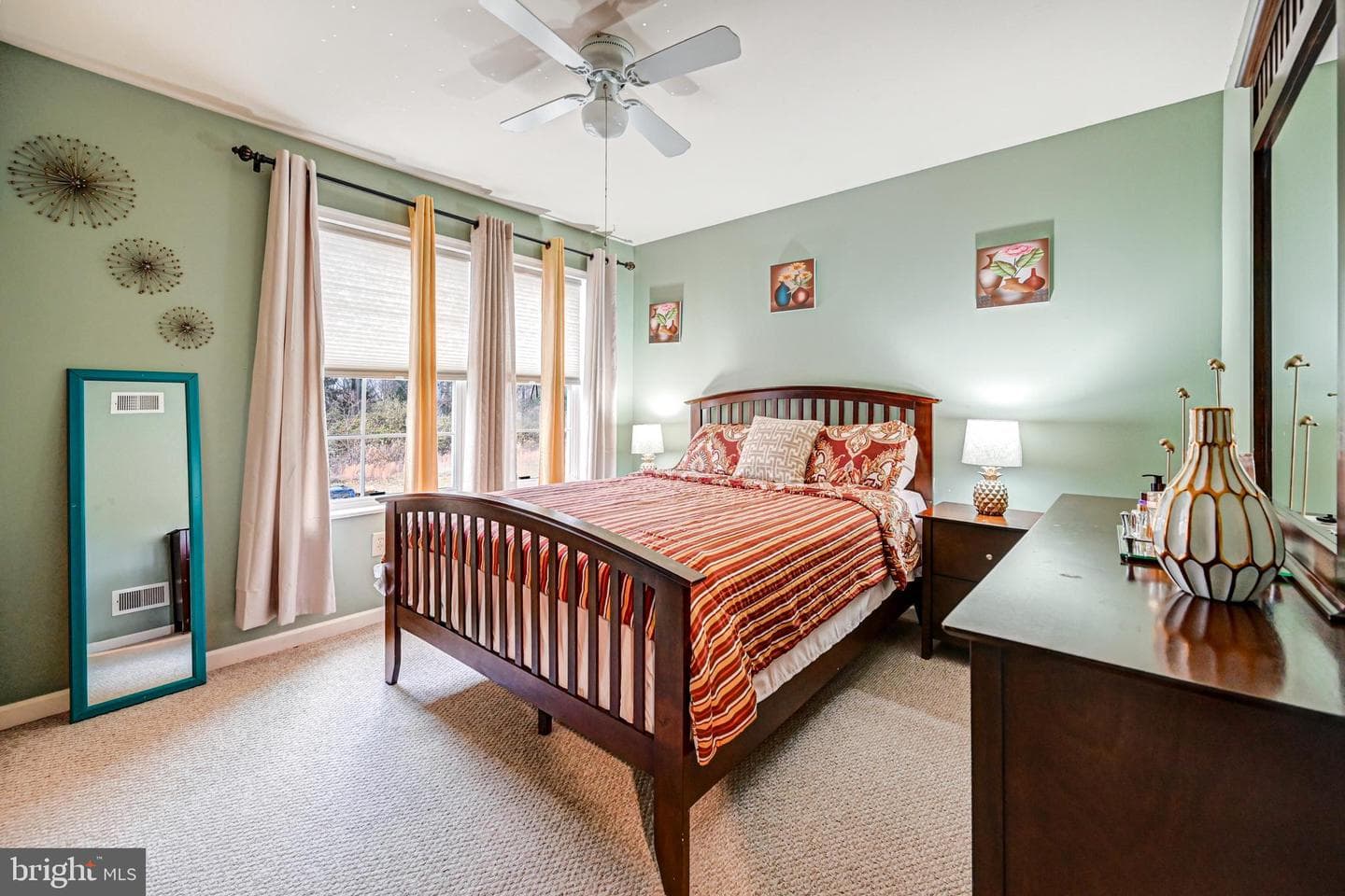 335 Sunbury Way photo 39