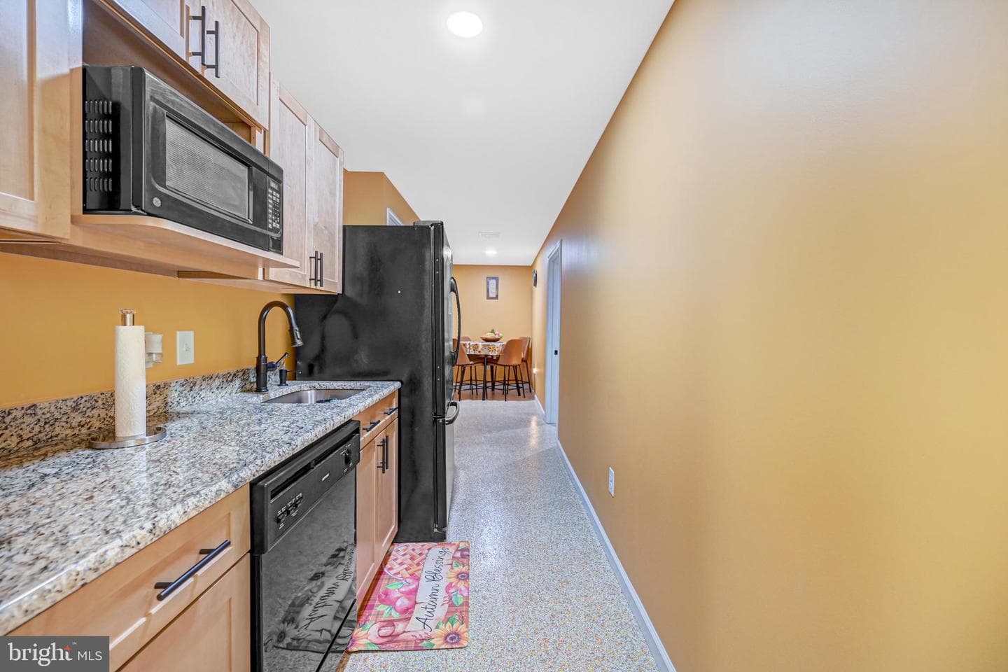 335 Sunbury Way photo 48