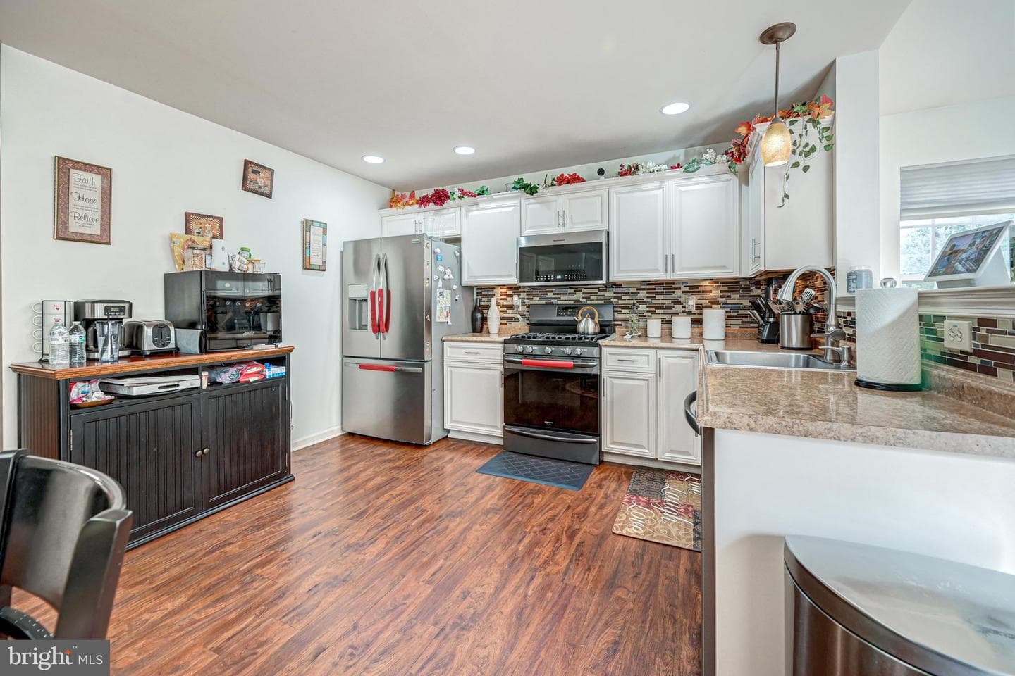 335 Sunbury Way photo 9