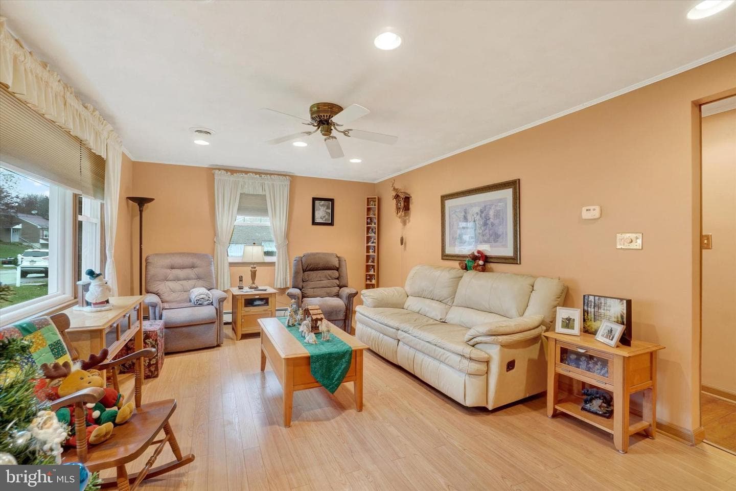 129 Pine Street photo 2