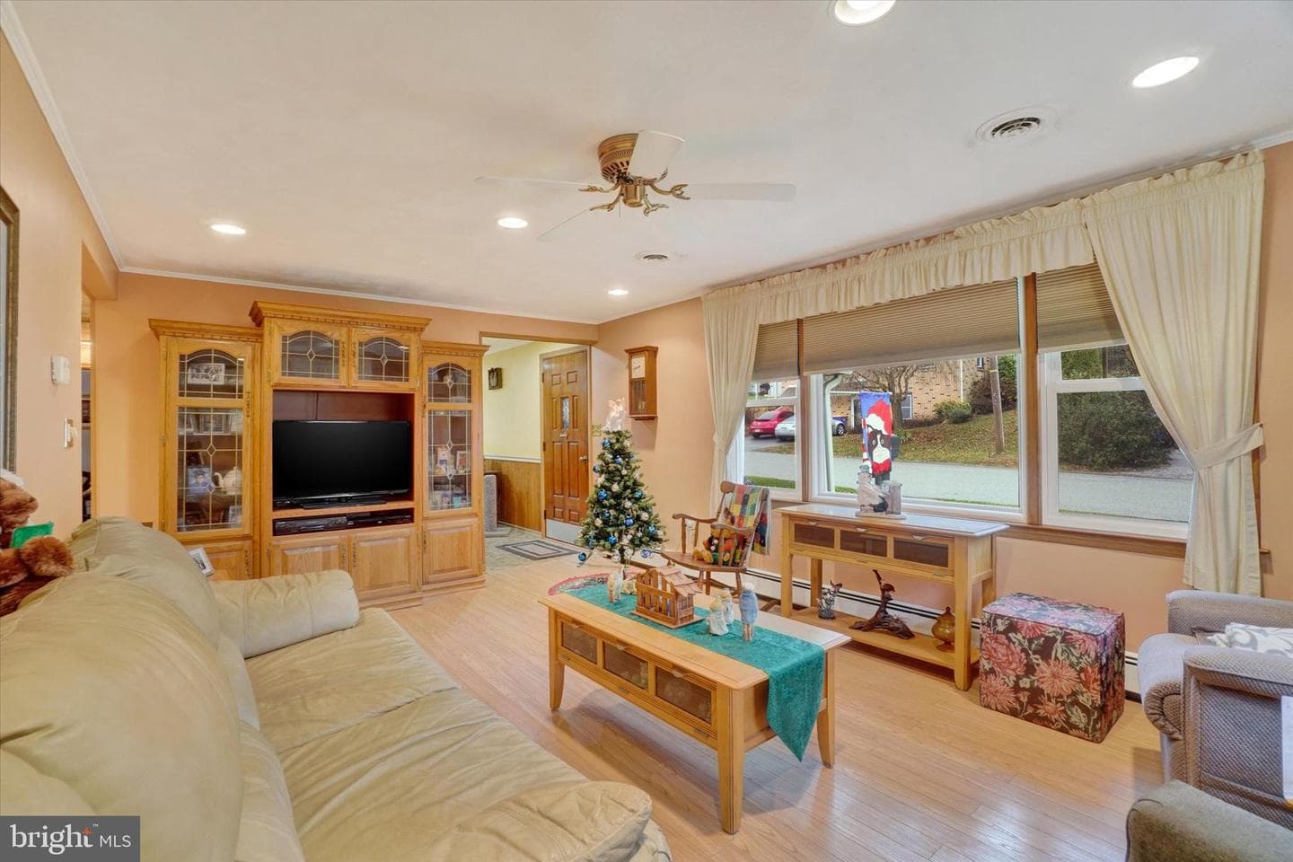 129 Pine Street photo 3