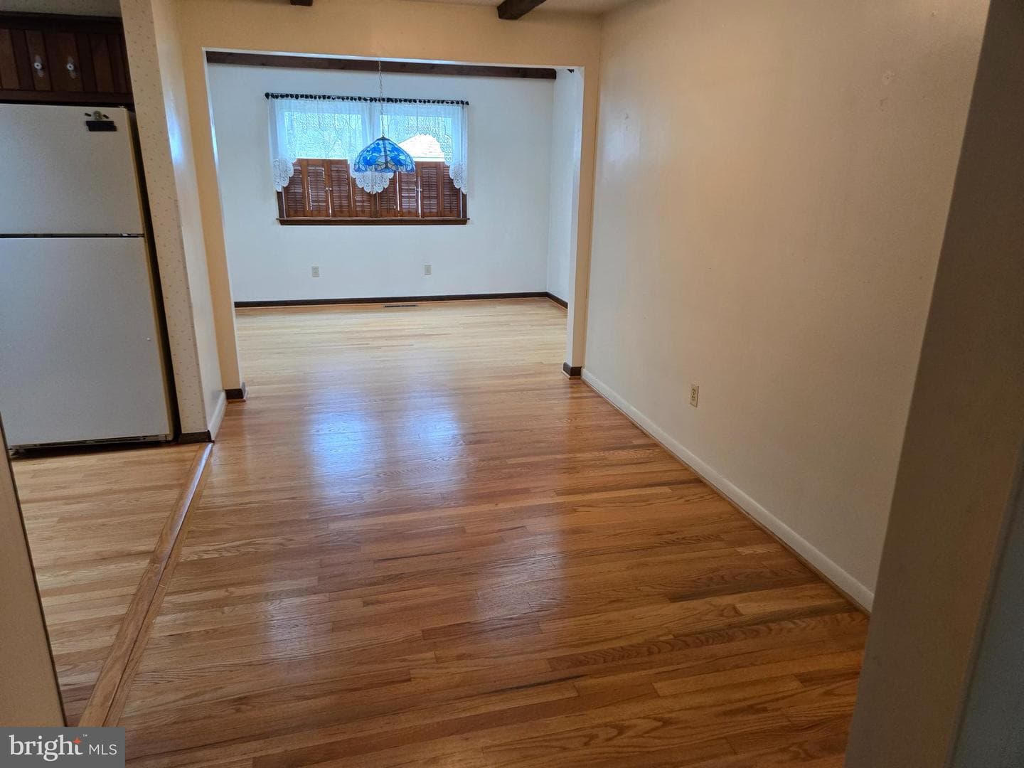 413 Leaman Lane photo 4