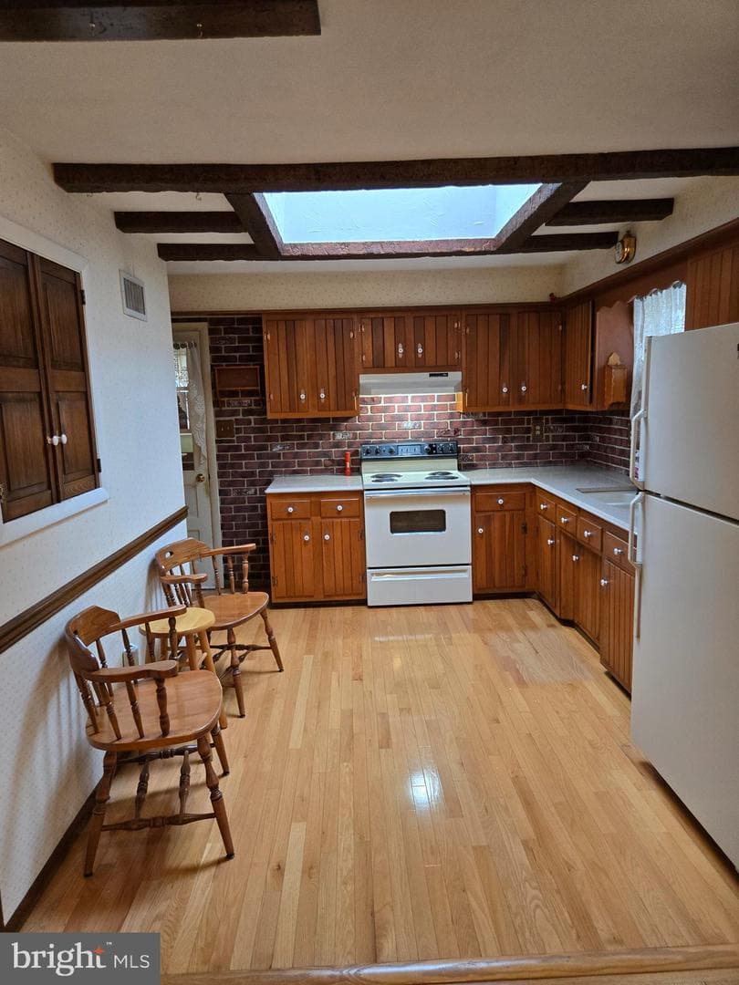 413 Leaman Lane photo 7