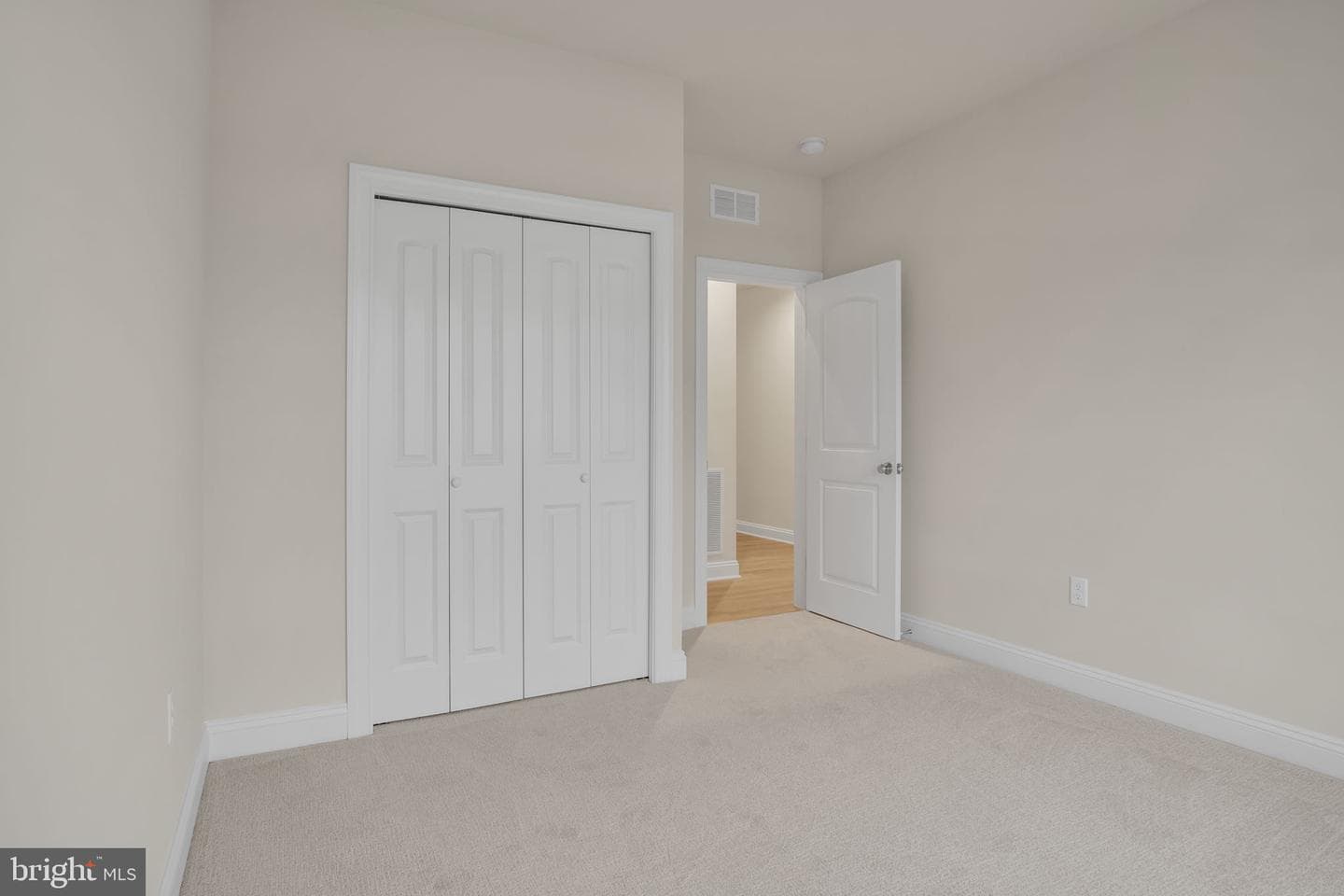 899 Shadowbrooke Drive photo 16
