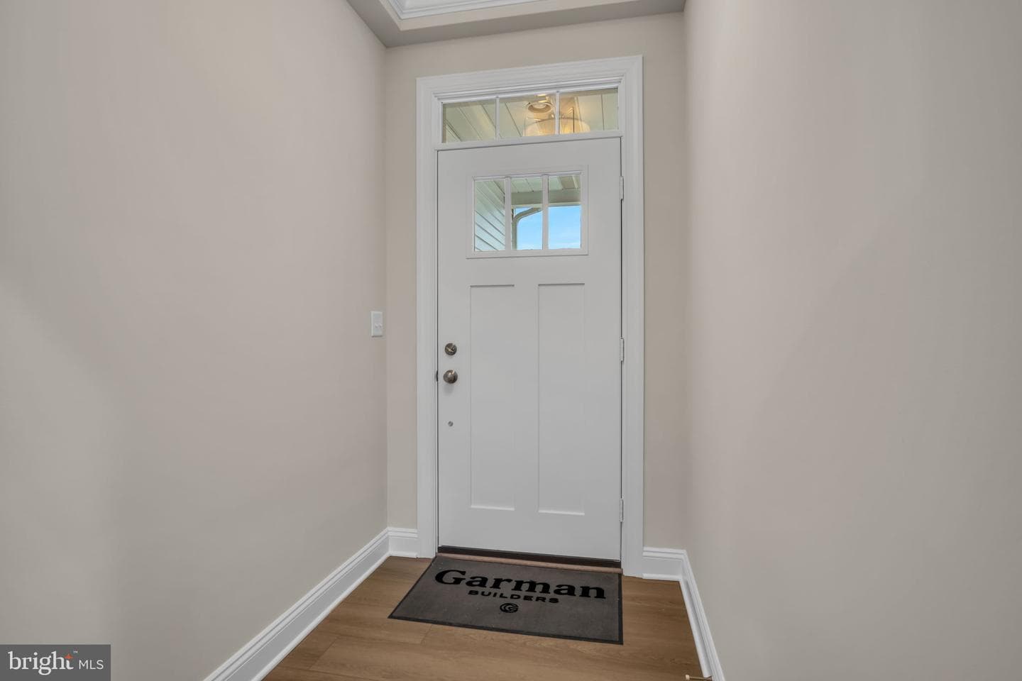 899 Shadowbrooke Drive photo 4