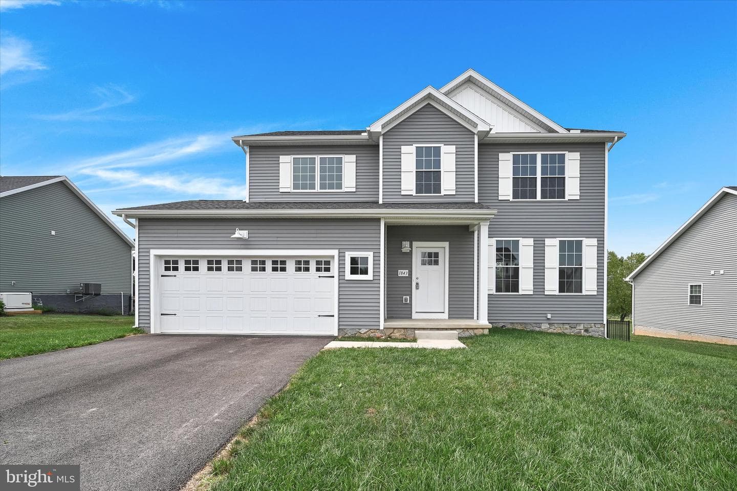1843 Buck Hill Drive photo 2