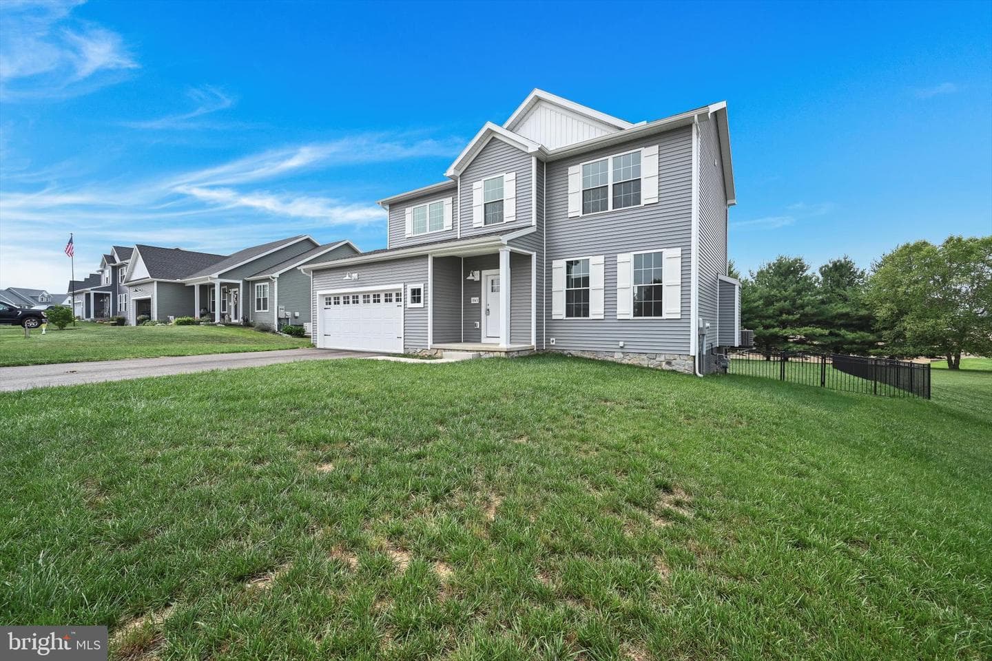 1843 Buck Hill Drive photo 3