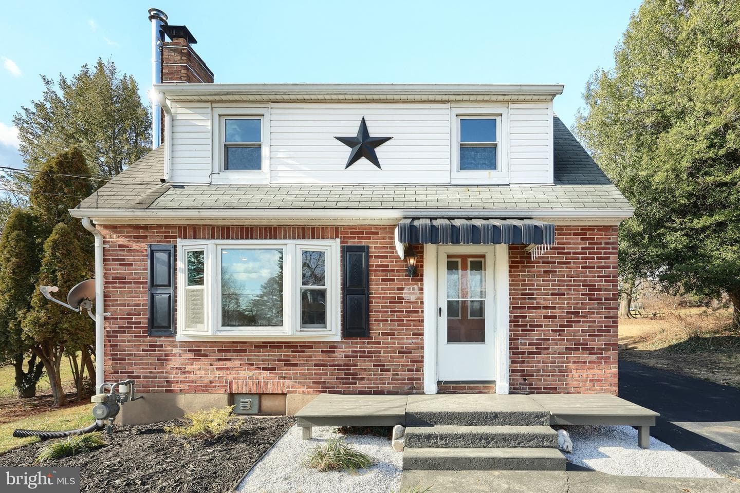 1812 N Eberts Lane photo 2