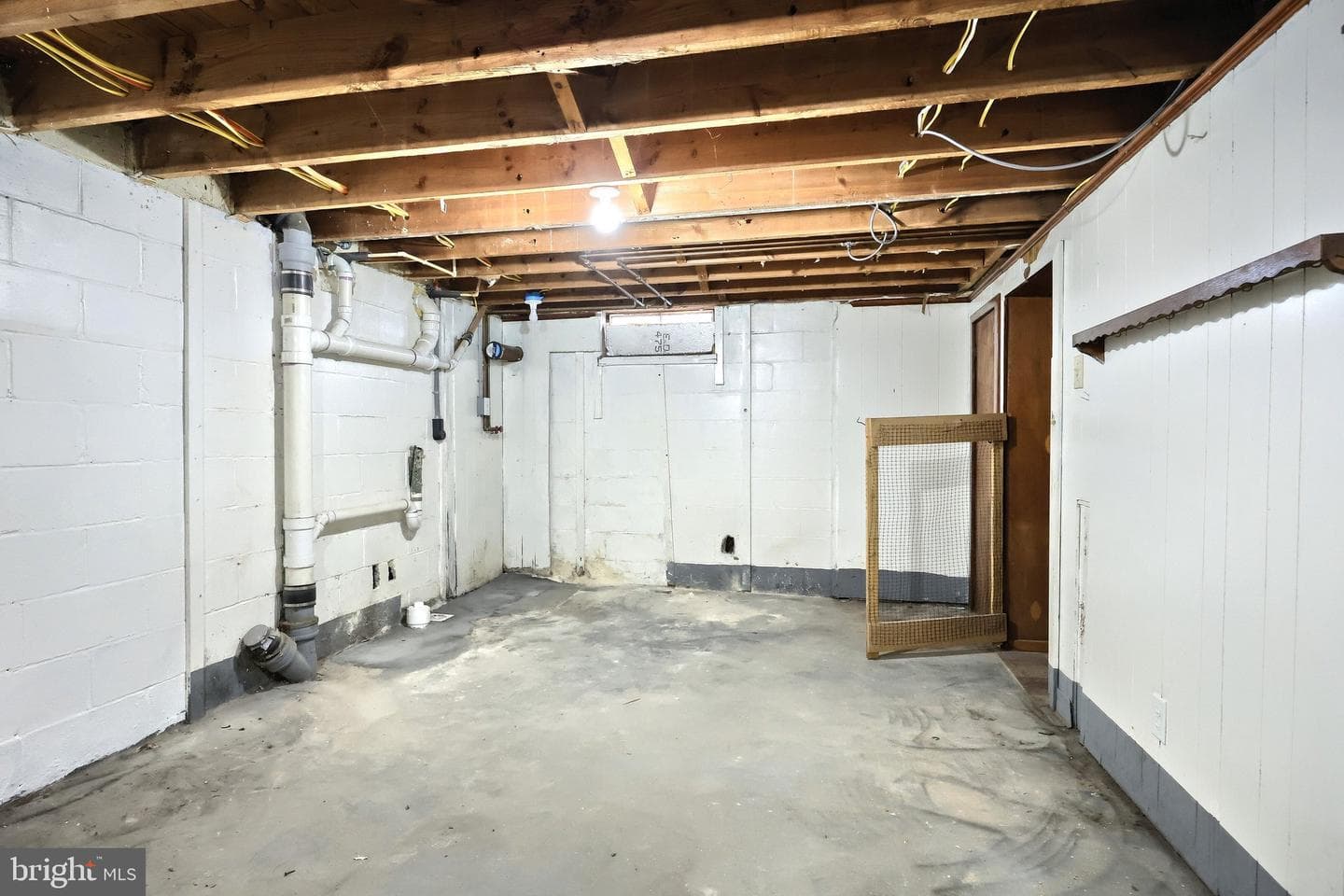1812 N Eberts Lane photo 37