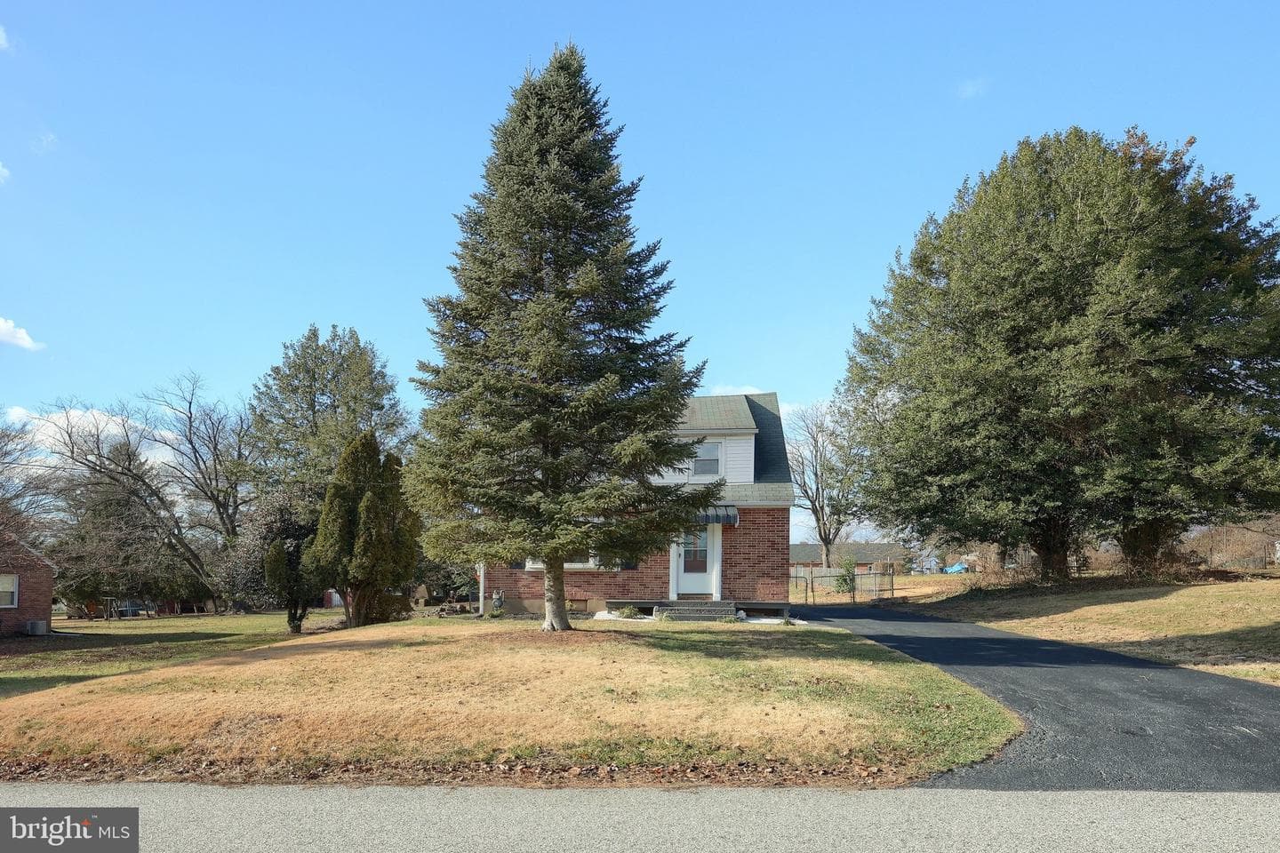 1812 N Eberts Lane photo 5