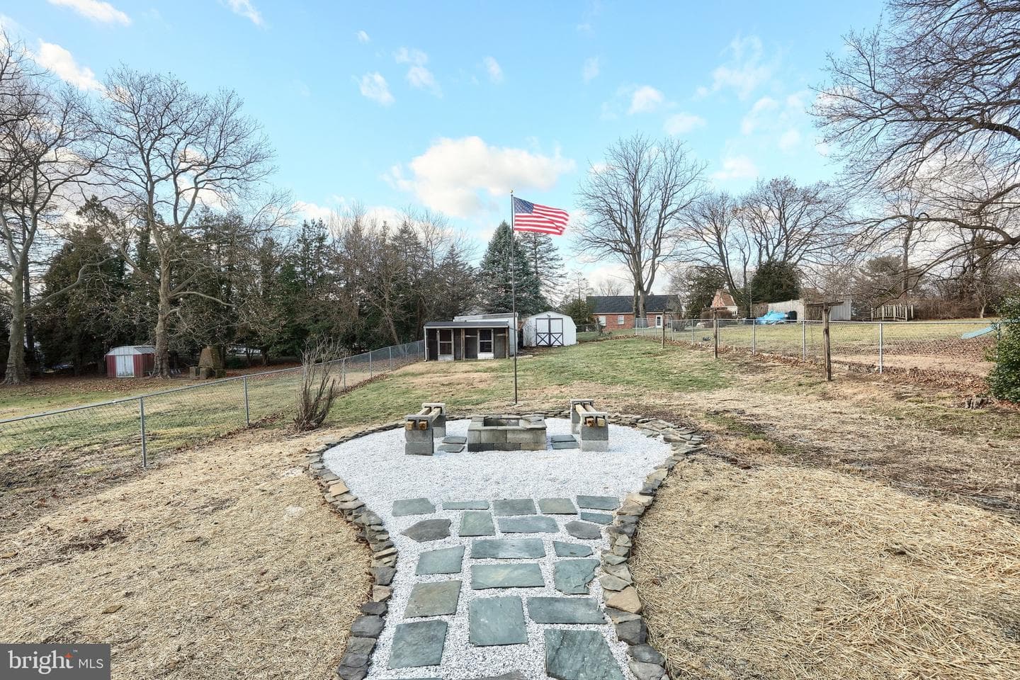 1812 N Eberts Lane photo 8