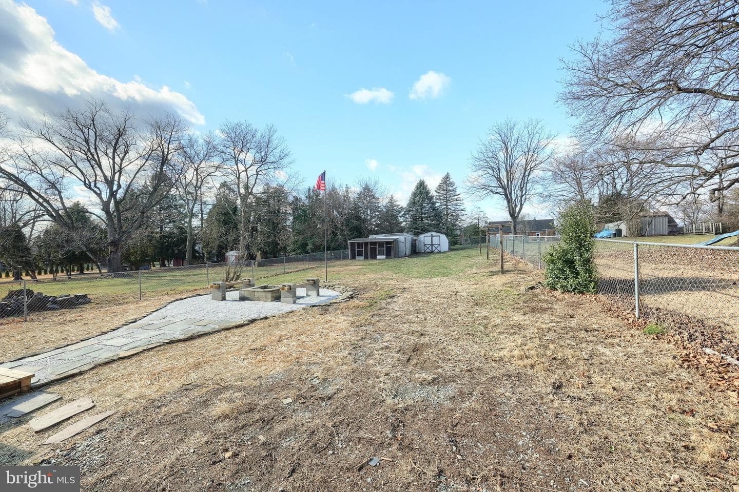 1812 N Eberts Lane photo 9