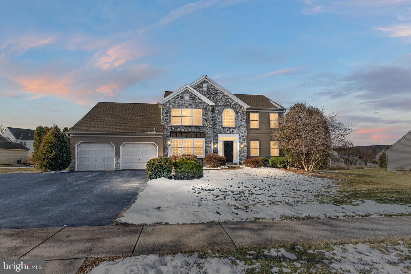 4280 English Way photo 2