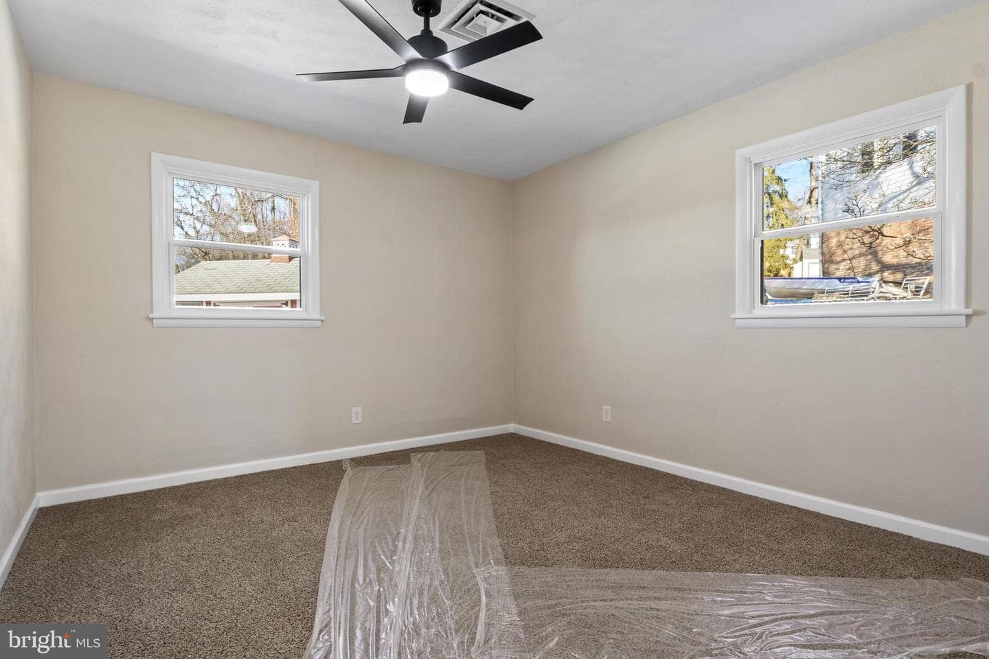 477 Summit Drive photo 18
