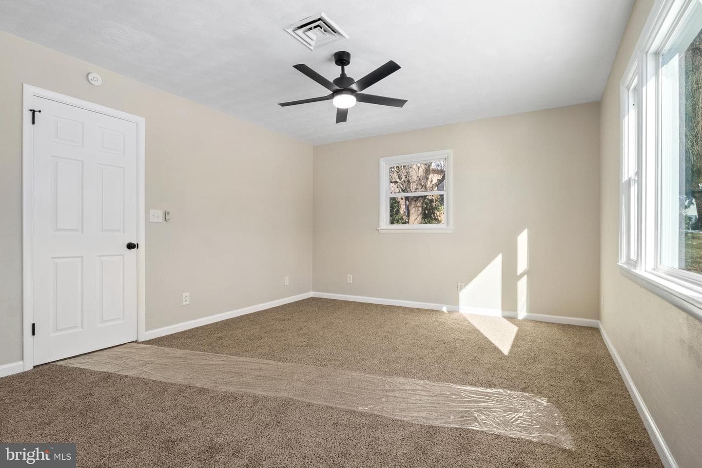 477 Summit Drive photo 21