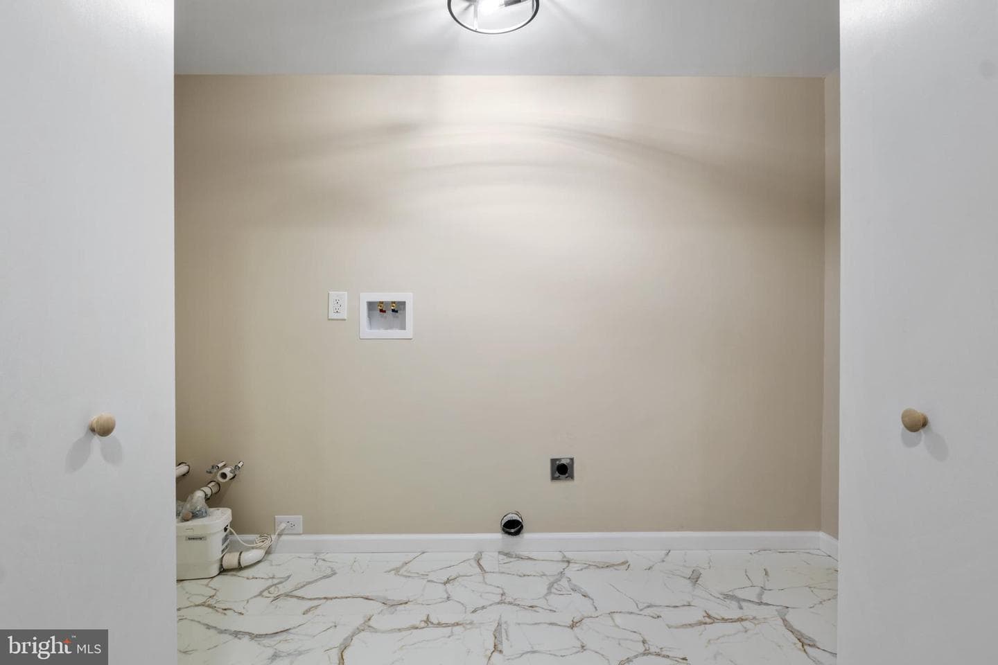 477 Summit Drive photo 36