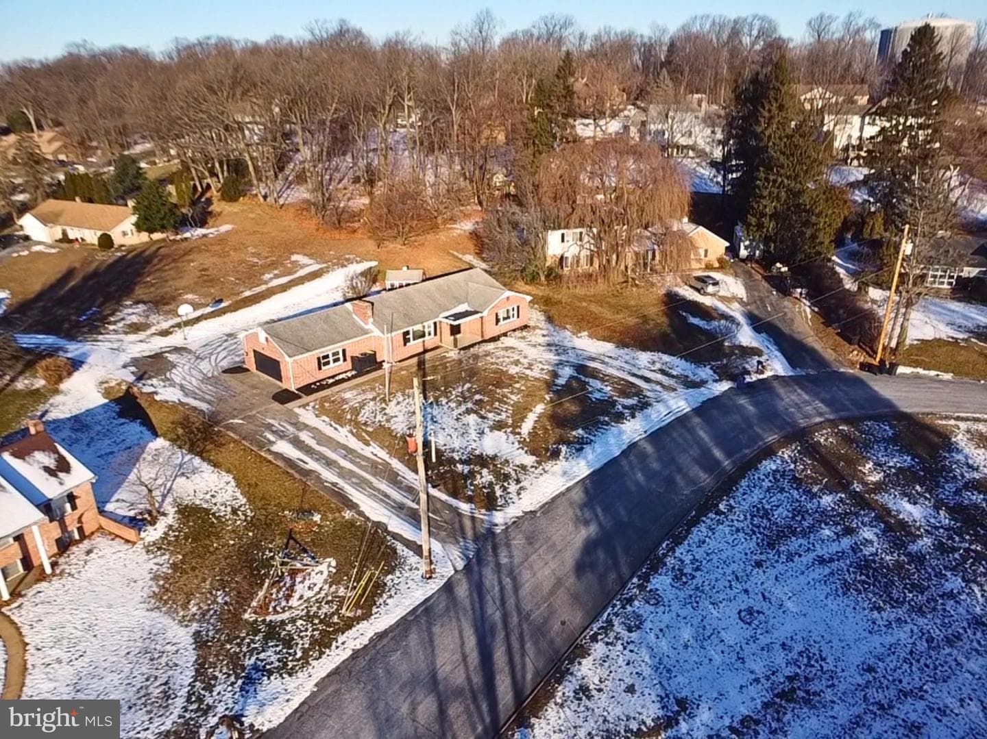 477 Summit Drive photo 48