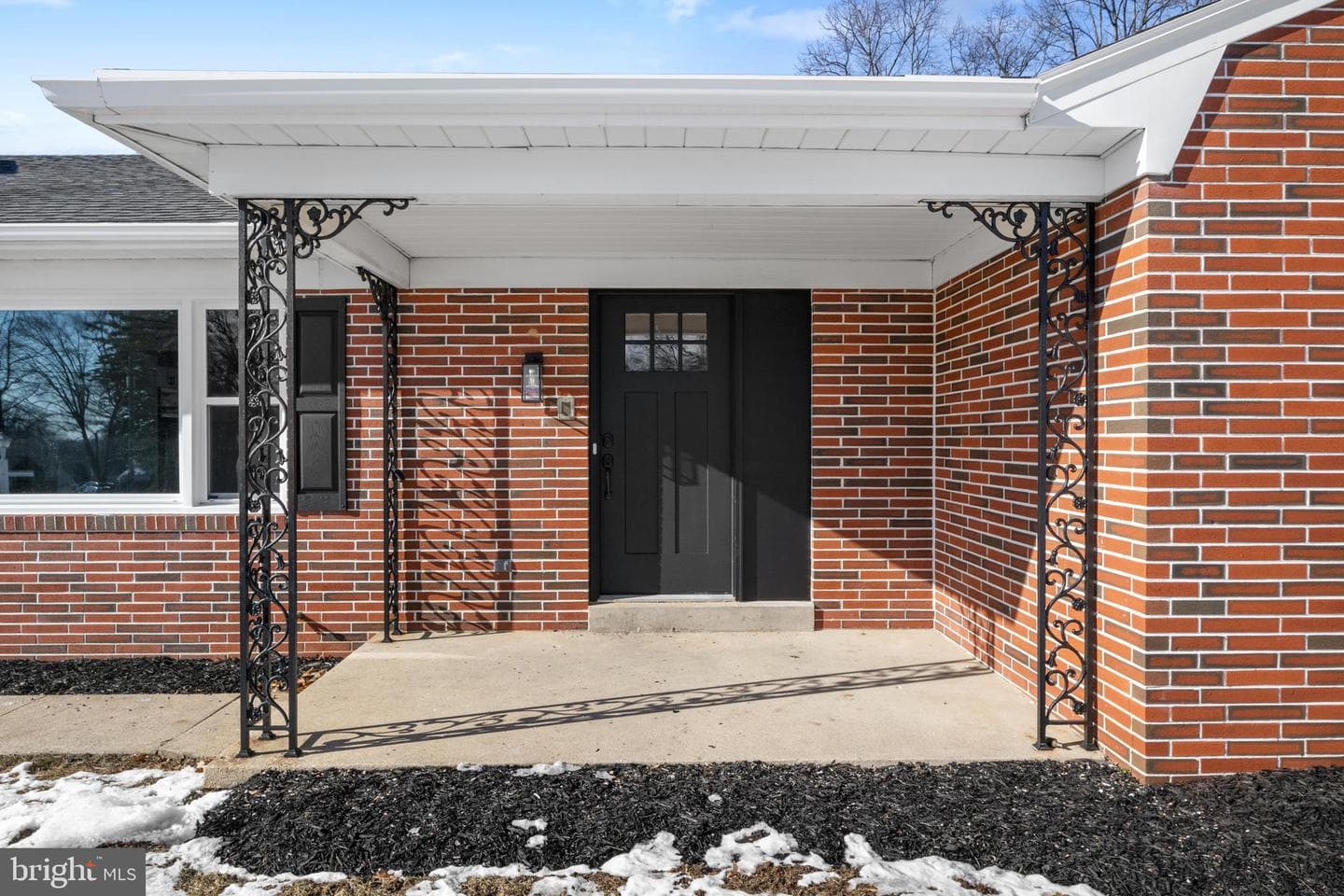 477 Summit Drive photo 5