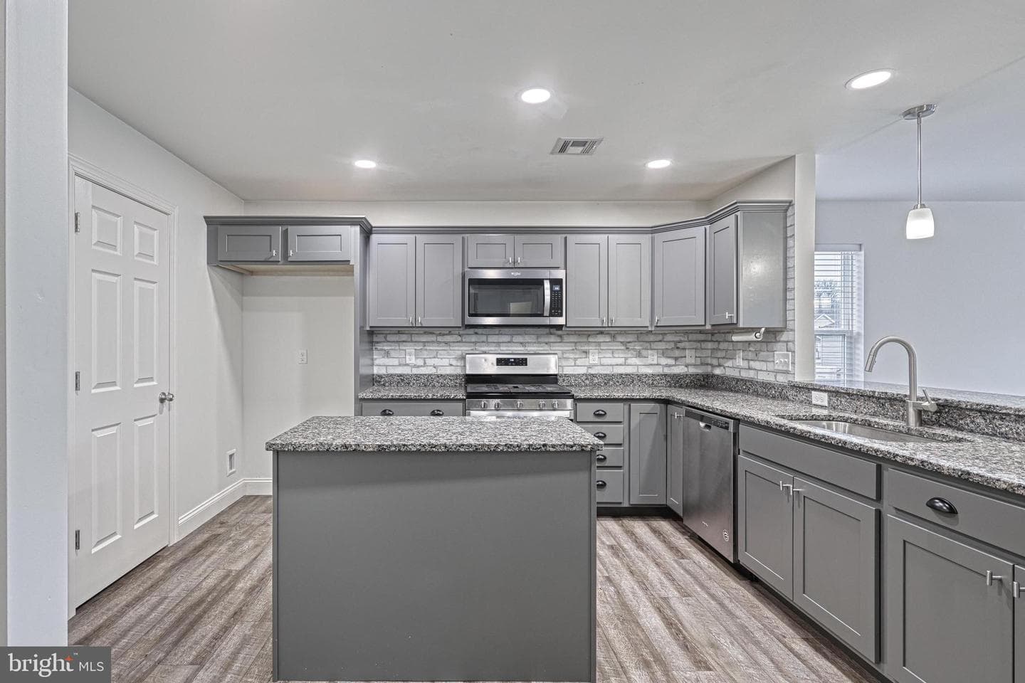 203 Eagle Road photo 14
