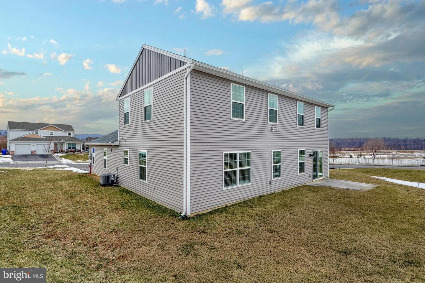 203 Eagle Road photo 8