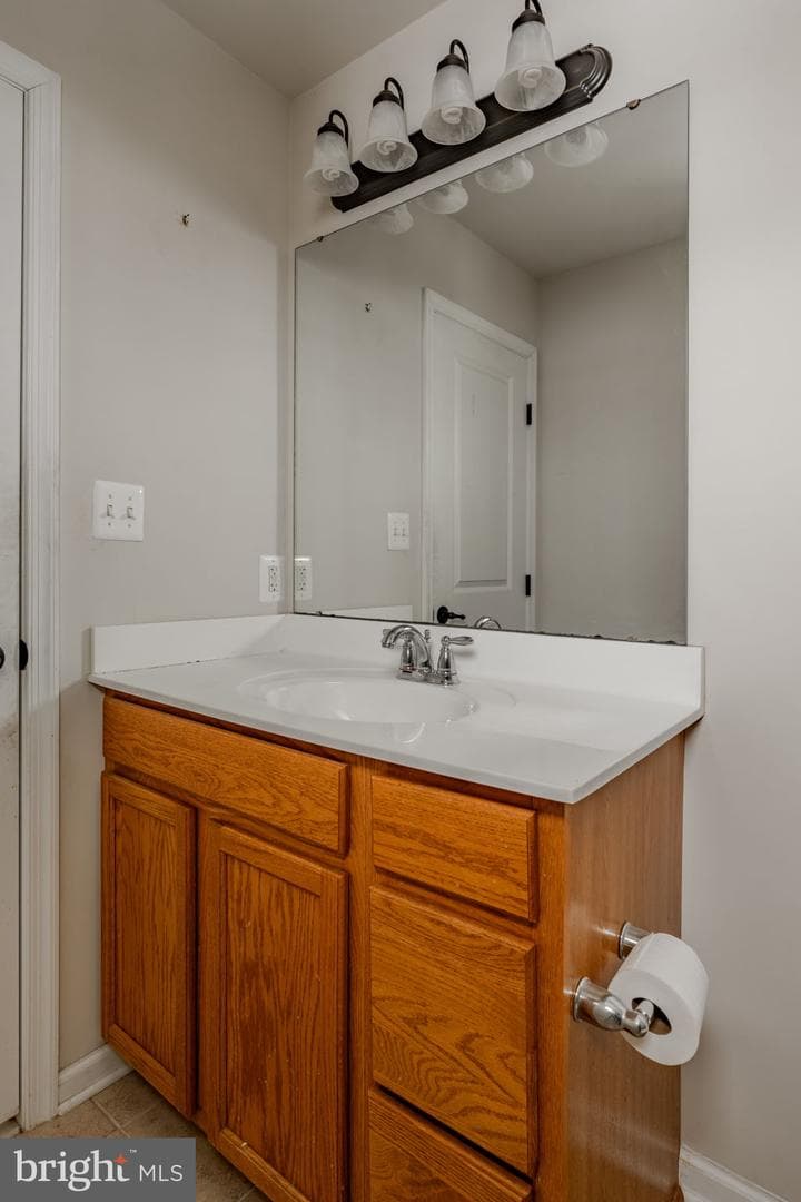 928 Cougar Pointe Circle photo 27