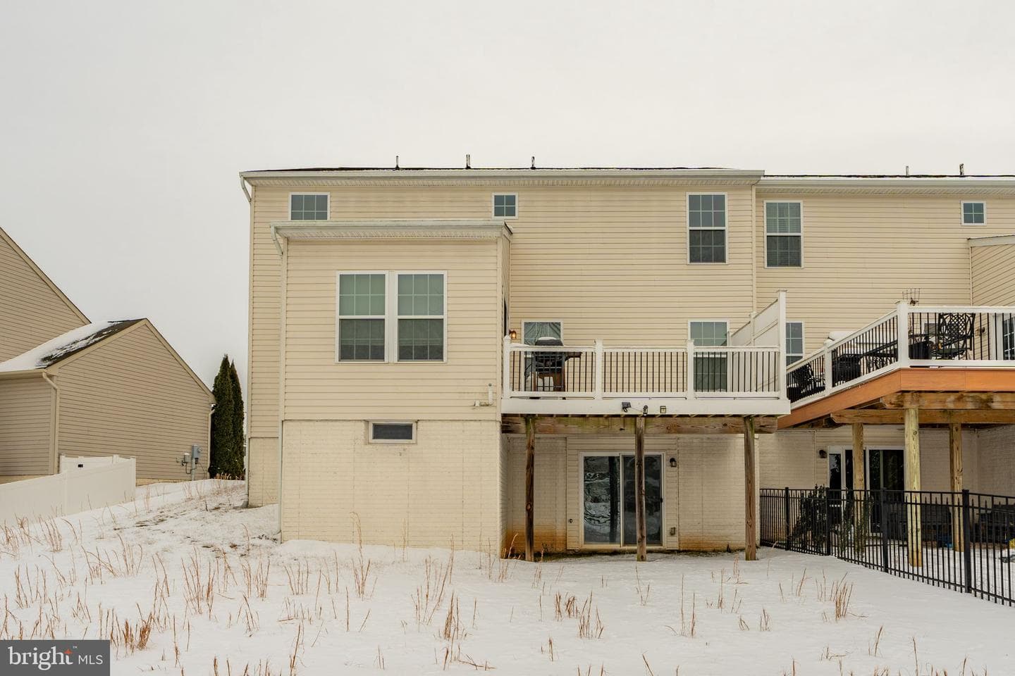 928 Cougar Pointe Circle photo 45