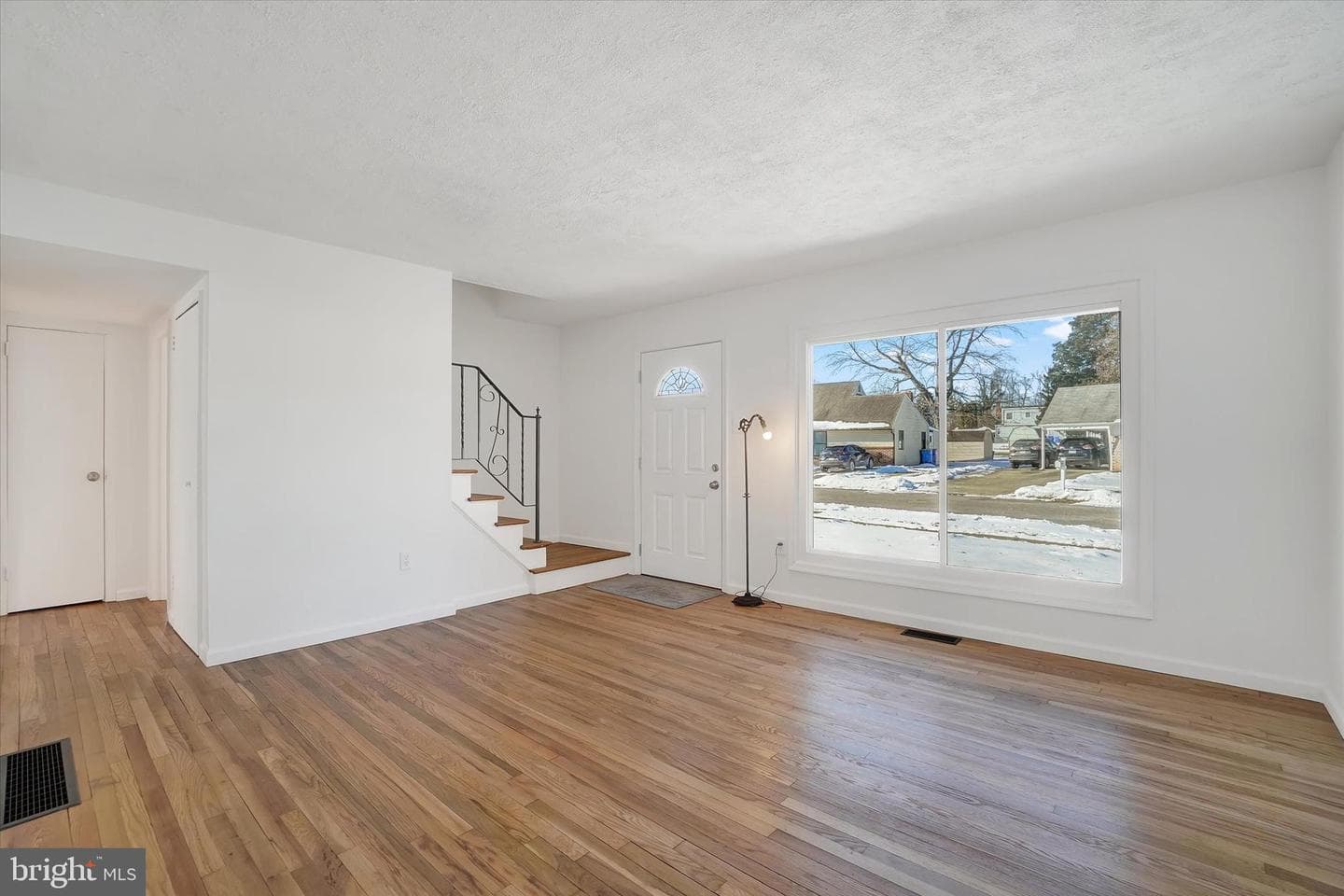 141 Stony Brook Drive photo 3