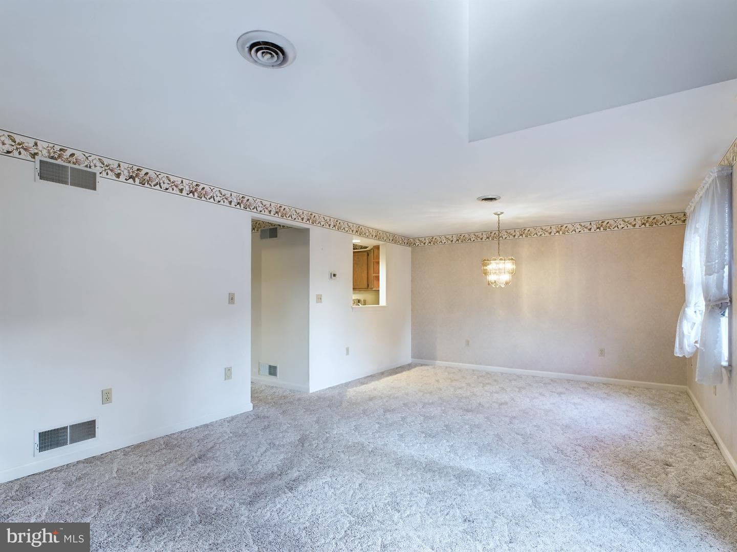 605 Bentwood Lane photo 11