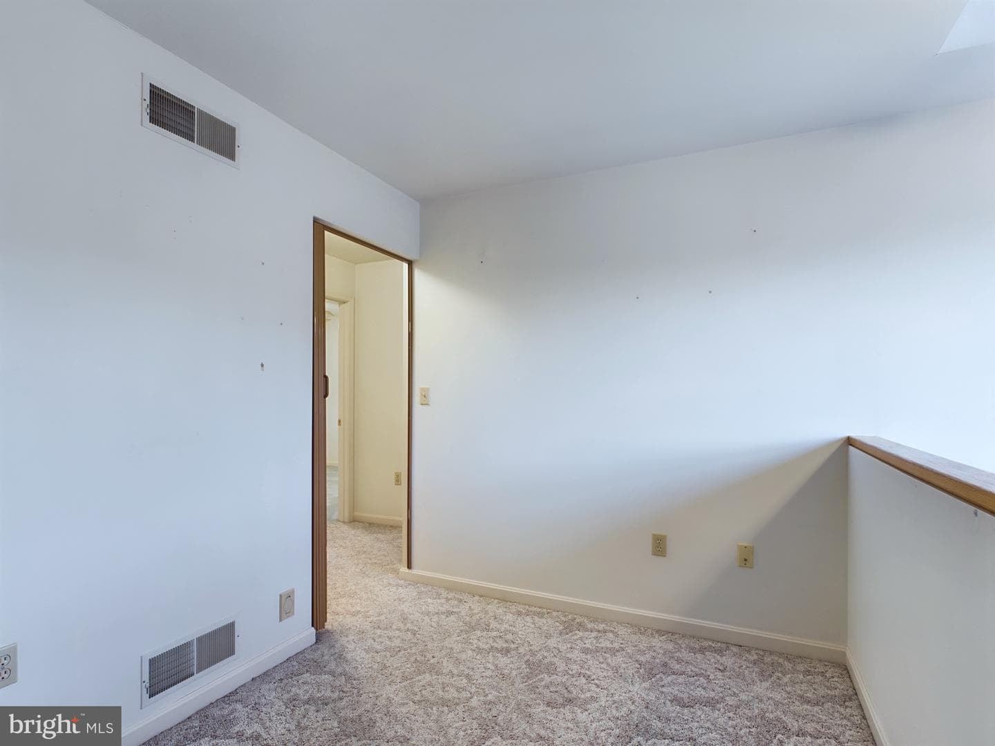 605 Bentwood Lane photo 27