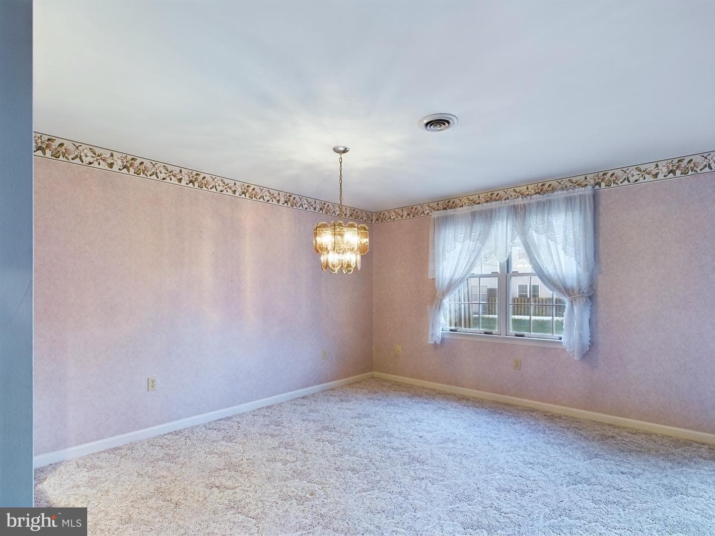 605 Bentwood Lane photo 8