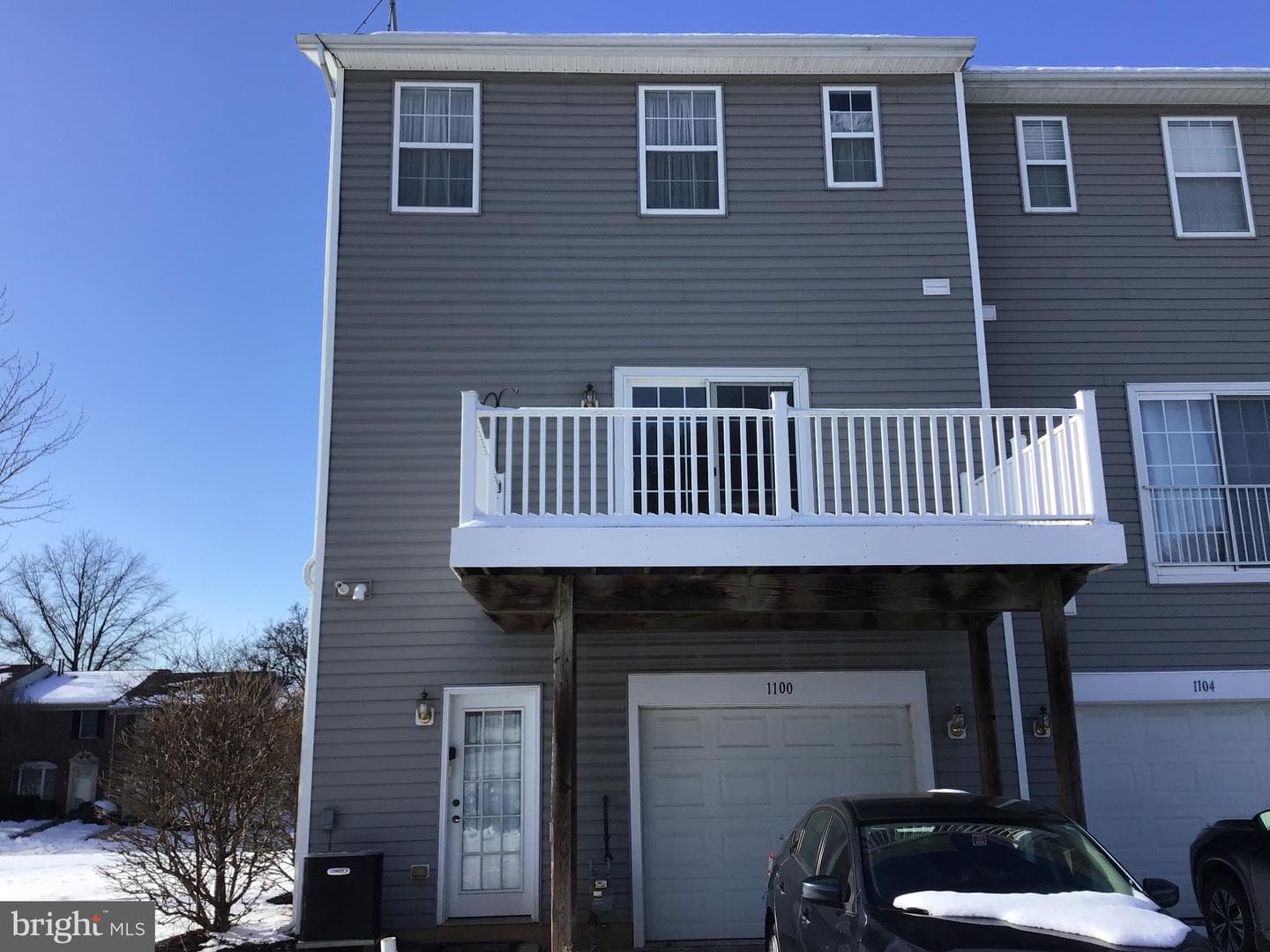 1100 Blue Bird Lane photo 2