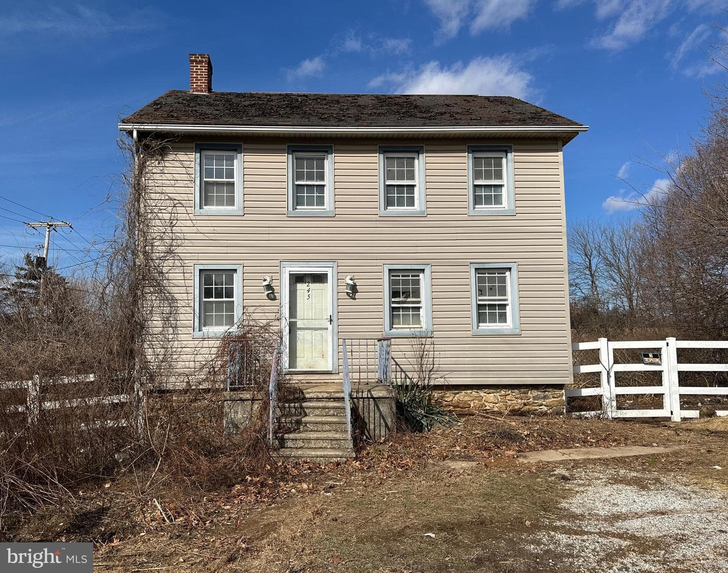 245 Manor Road photo 1