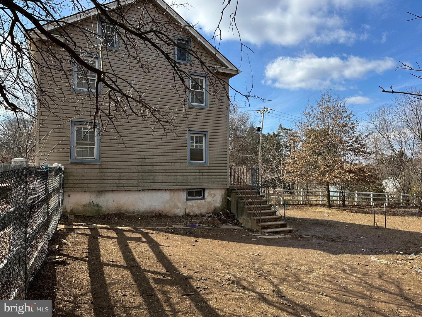 245 Manor Road photo 2