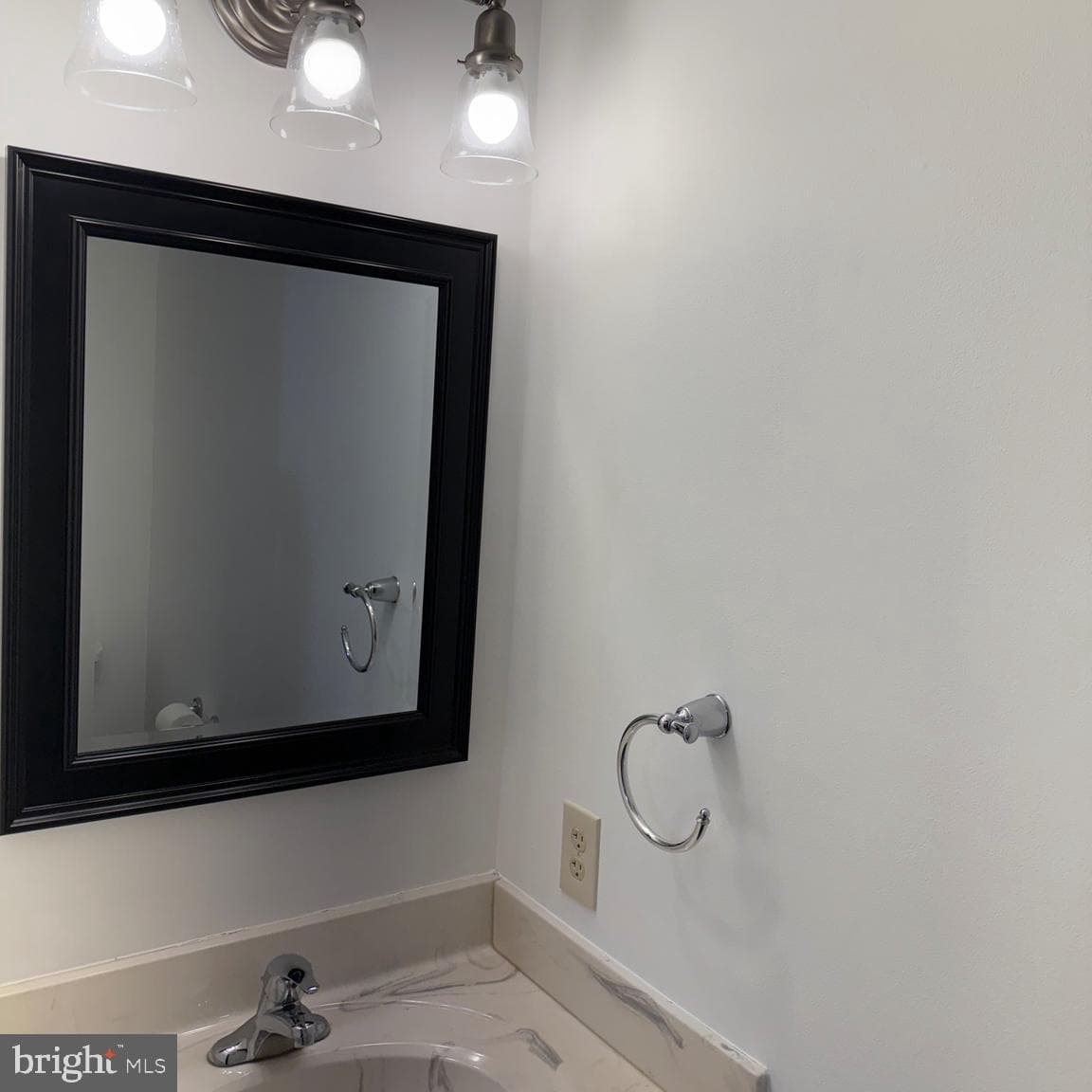 825 Thomas Armor Drive photo 10